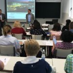 DestinosUA - Clase de Fernando Valmaseda y Ángel Arenas hablando de estrategias de comunicación turística en destinos